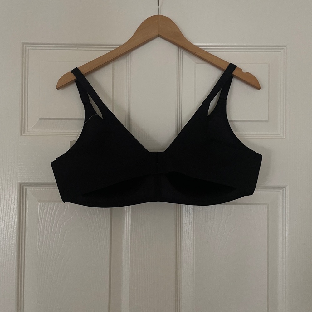⚫️ Vanishing 360 Wireless Bra ⚫️ - Picture 3 of 7